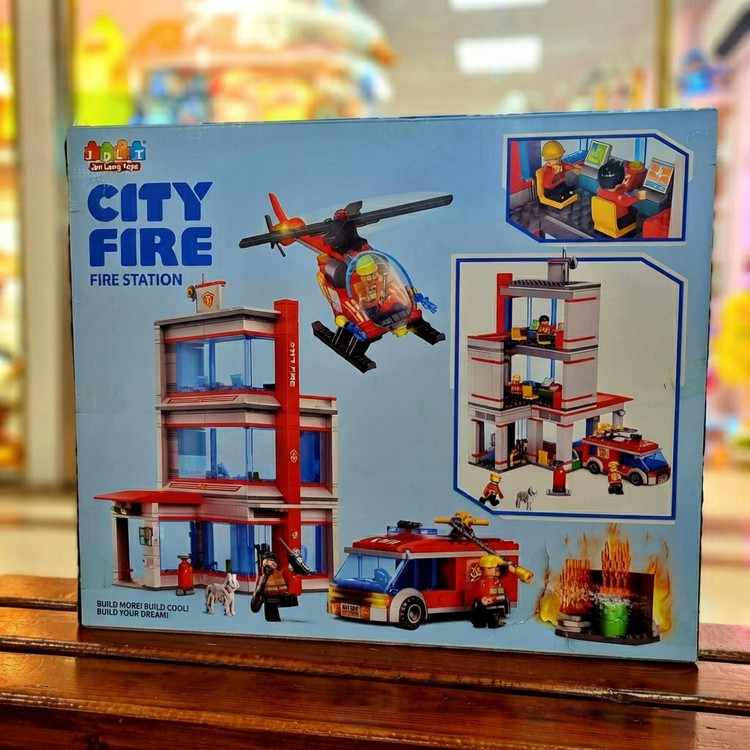 لگو ایستگاه آتشنشانی شهری JDLT مدل City Fire 9559 (۷۷۹ قطعه) – ساختنی ساختمانی بزرگ به همراه هلیکوپتر، ماشین و فیگور